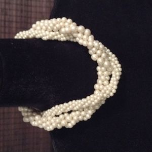 Talbot's Cluster faux pearls Necklace